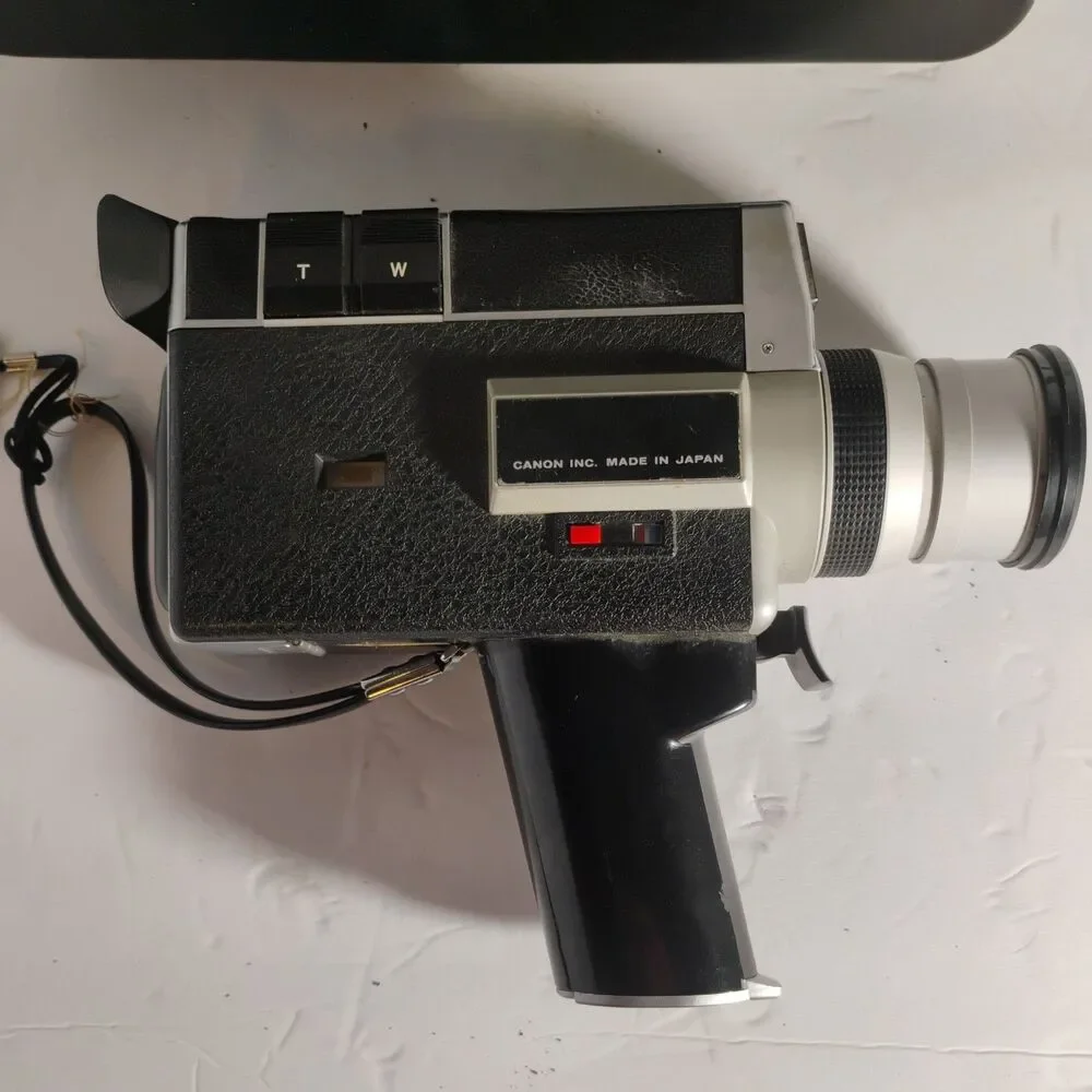 Canon Auto Zoom 518 SV Super 8 Movie Camera w/ Case - UNTESTED Parts Only